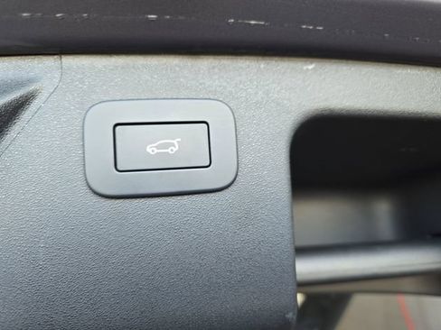 Used 2025 Land Rover Discovery Sport S AWD/4WD image 16