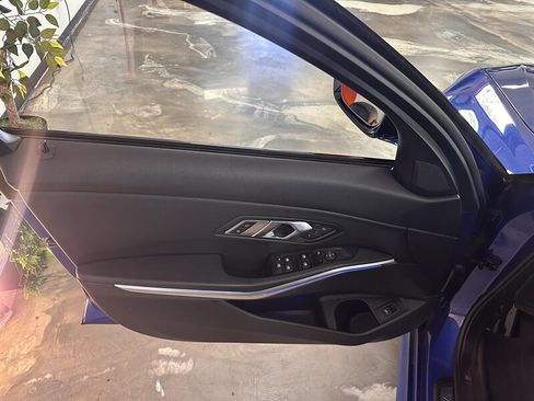 Used 2022 BMW 330i Sedan w/ M Sport Package image 12