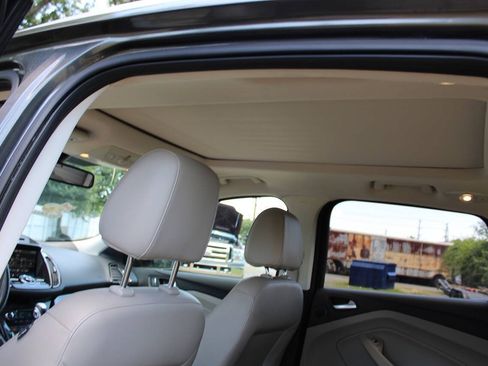 Used 2015 Ford Escape Titanium AWD/4WD image 33