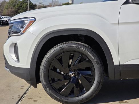 New 2026 Volkswagen Atlas SE image 5