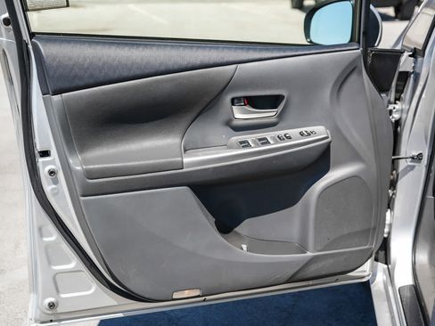 Used 2013 Toyota Prius V Three FWD image 22