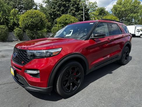 Certified 2023 Ford Explorer ST w/ Equipment Group 401A AWD/4WD image 9