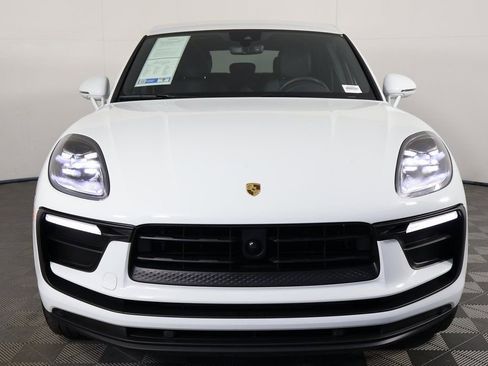 Used 2024 Porsche Macan AWD/4WD image 2