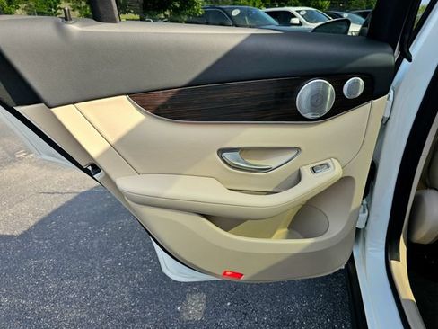 Certified 2020 Mercedes-Benz GLC 300 4MATIC image 27