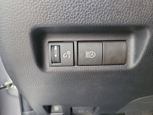 Used 2022 Toyota RAV4 XLE image 30