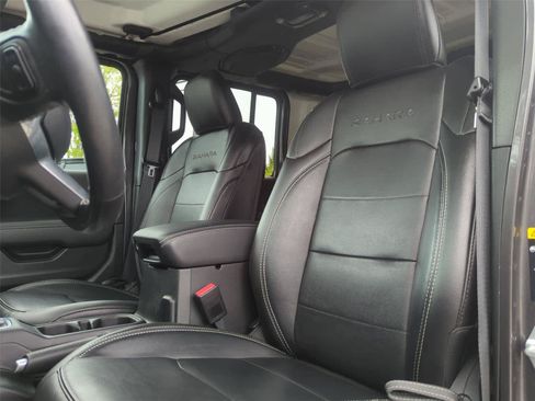 Used 2022 Jeep Wrangler Unlimited Sahara w/ Cold Weather Group AWD/4WD image 13