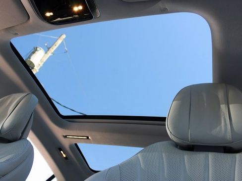 Used 2023 Mercedes-Benz EQS 580 4MATIC Sedan image 23