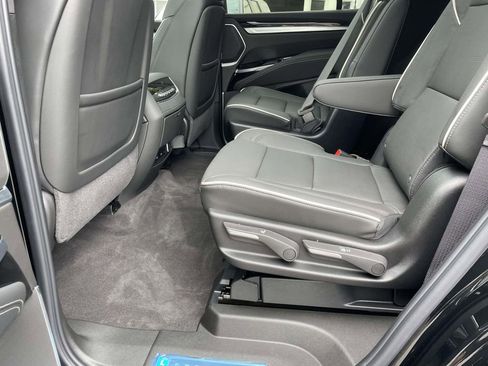 New 2026 Cadillac Escalade Sport w/ LPO, ONYX Package AWD/4WD image 14