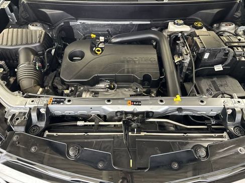 Certified 2023 Chevrolet Equinox RS w/ LPO, Floor Liner Package image 28