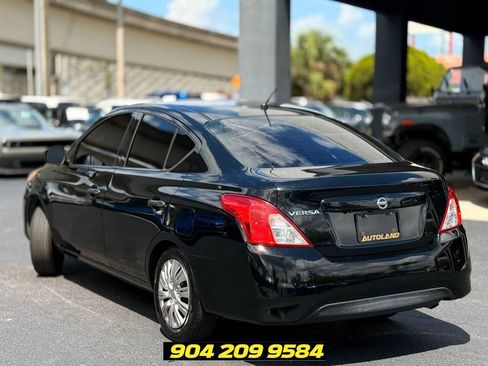 Used 2019 Nissan Versa S FWD image 41