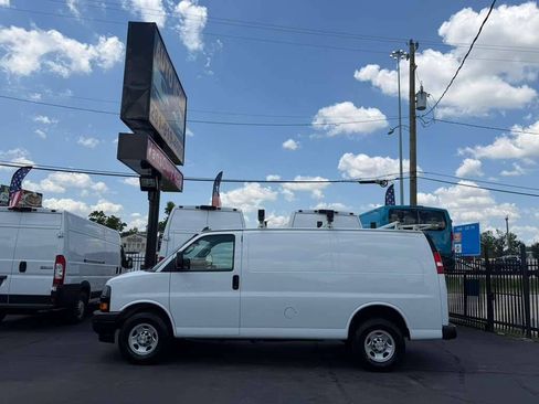 Used 2023 Chevrolet Express 2500 w/ Driver Convenience Package RWD image 4