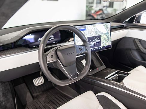 Used 2024 Tesla Model S Plaid image 20