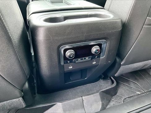 Used 2023 Chevrolet Tahoe Z71 w/ Luxury Package AWD/4WD image 29