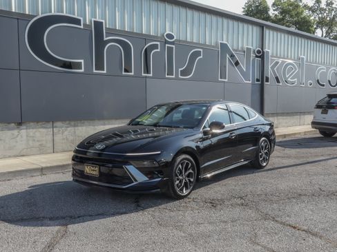 Used 2025 Hyundai Sonata SEL FWD image 1