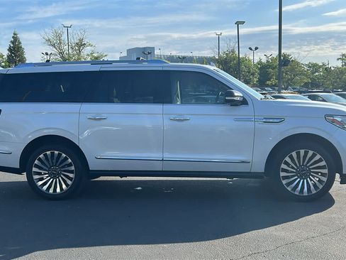 Used 2019 Lincoln Navigator L Reserve AWD/4WD image 4