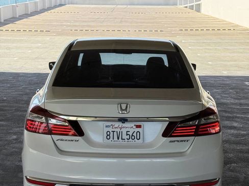 Used 2017 Honda Accord Sport image 7