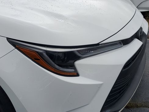 Used 2025 Toyota Corolla LE FWD image 9