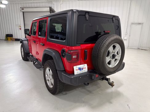 Used 2021 Jeep Wrangler Unlimited Sport AWD/4WD image 3