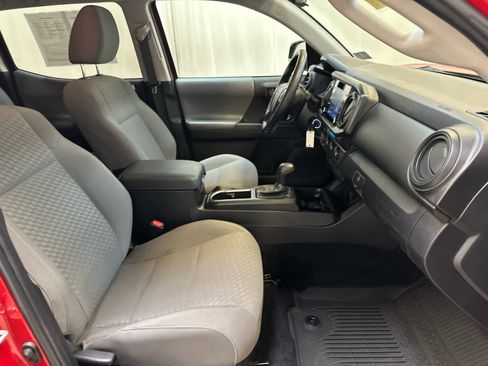 Used 2023 Toyota Tacoma SR AWD/4WD image 13