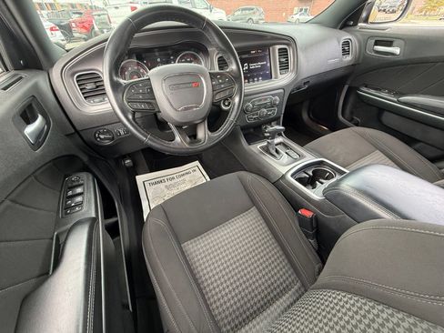 Used 2023 Dodge Charger SXT RWD image 13