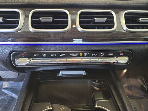 Used 2020 Mercedes-Benz GLE 450 4MATIC image 24
