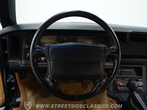 Used 1991 Chevrolet Camaro Z28 RWD image 40