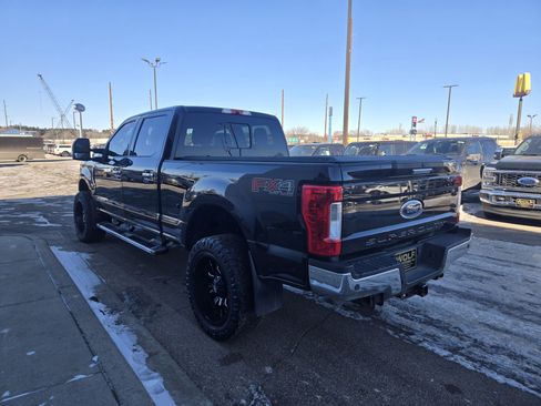 Used 2019 Ford F350 Lariat w/ Chrome Package image 18