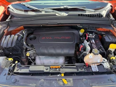 Used 2018 Jeep Renegade Latitude w/ Popular Equipment Group AWD/4WD image 37