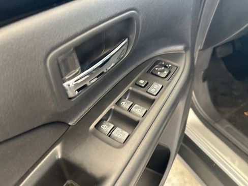 Used 2019 Mitsubishi Outlander ES image 33