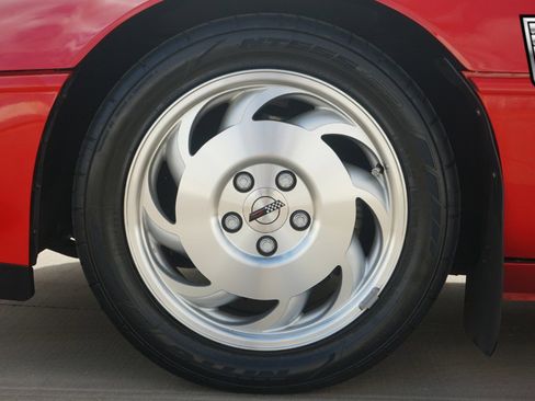 Used 1993 Chevrolet Corvette Coupe image 7