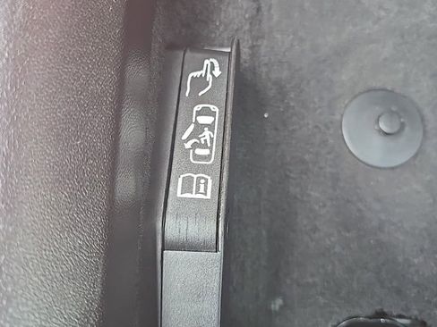 Used 2021 Chevrolet Corvette Stingray Preferred Cpe w/ Engine Appearance Package image 20