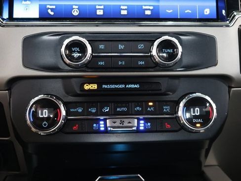 Used 2022 Ford F250 Lariat image 35