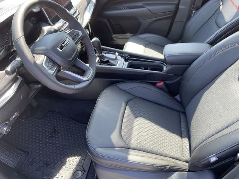 Used 2023 Jeep Compass Trailhawk w/ Sun and Sound Group AWD/4WD image 30