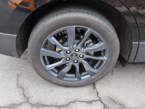 Used 2022 Chevrolet Equinox RS w/ LPO, Floor Liner Package image 39