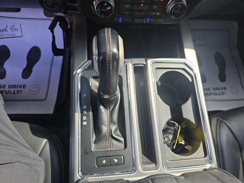 Used 2018 Ford F150 Platinum w/ Equipment Group 701A Luxury AWD/4WD image 19