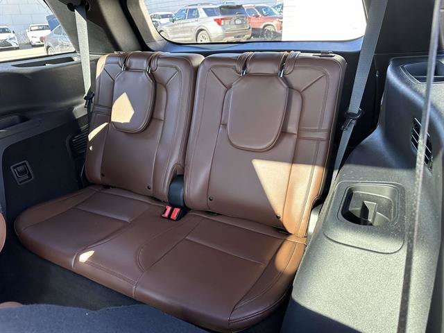 Used 2023 Lincoln Aviator Reserve w/ Equipment Group 201A AWD/4WD image 11