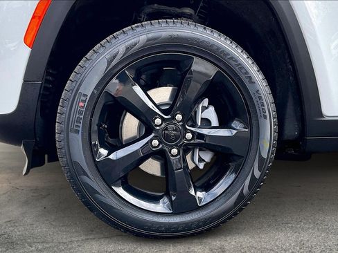 New 2026 Jeep Grand Cherokee Limited w/ Limited Altitude Package image 12