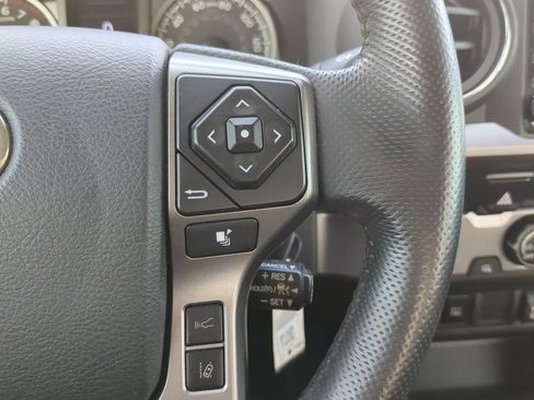 Used 2020 Toyota Tacoma TRD Sport image 30