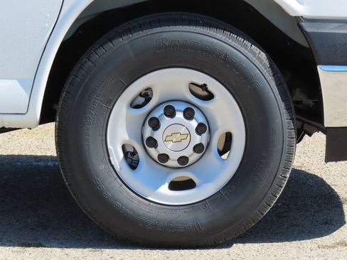 New 2026 Chevrolet Express 2500 w/ Driver Convenience Package RWD image 13