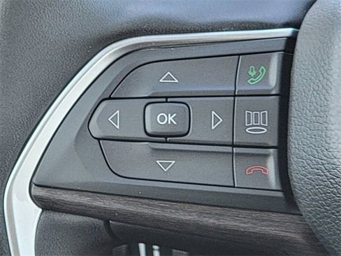 New 2025 Jeep Grand Cherokee Limited image 32