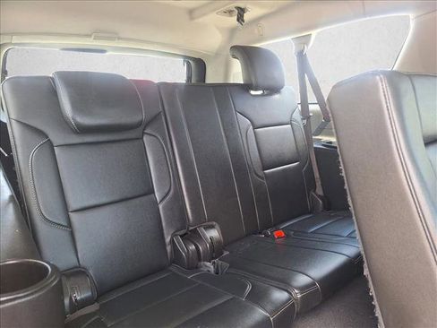 Used 2020 Chevrolet Suburban LT RWD image 19