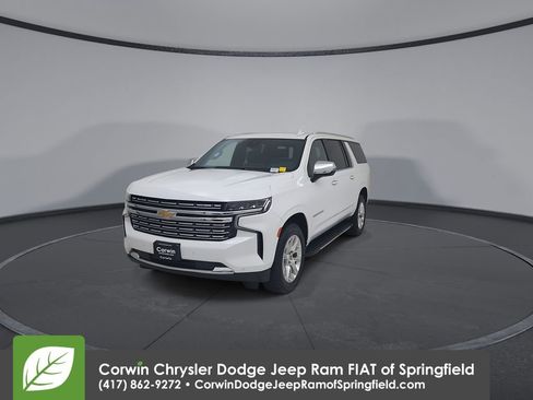 Used 2023 Chevrolet Suburban Premier image 6
