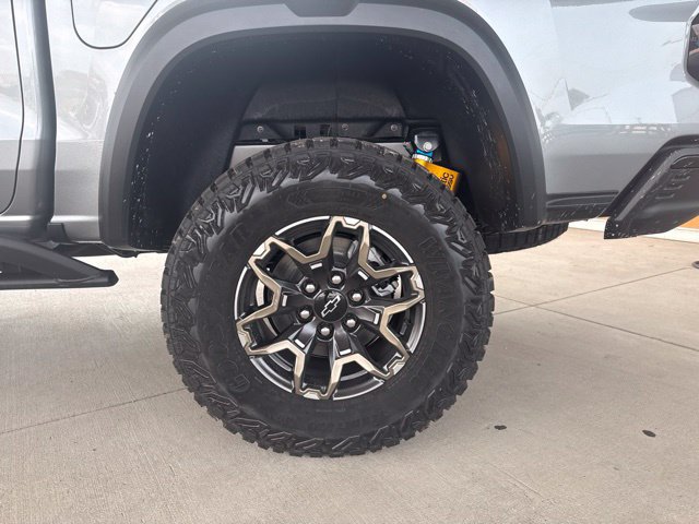 New 2026 Chevrolet Colorado ZR2 w/ Technology Package AWD/4WD image 10