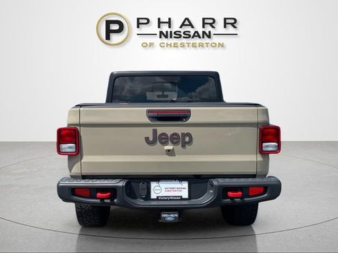 Used 2022 Jeep Gladiator Rubicon AWD/4WD image 4