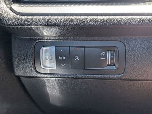 Used 2026 Chevrolet Traverse LT w/ LPO, Floor Liner Package FWD image 28