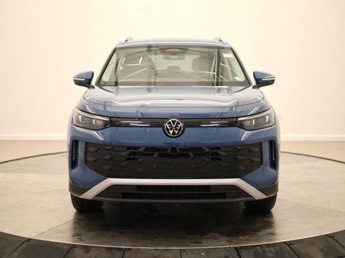 New 2026 Volkswagen Tiguan SE image 8