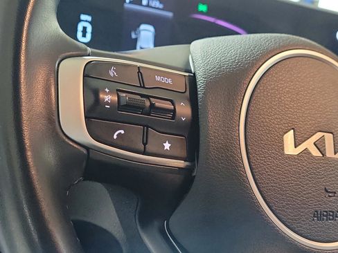 Used 2023 Kia Sportage EX image 14