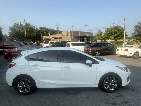 Used 2019 Chevrolet Cruze LS w/ LS Convenience Package FWD image 5
