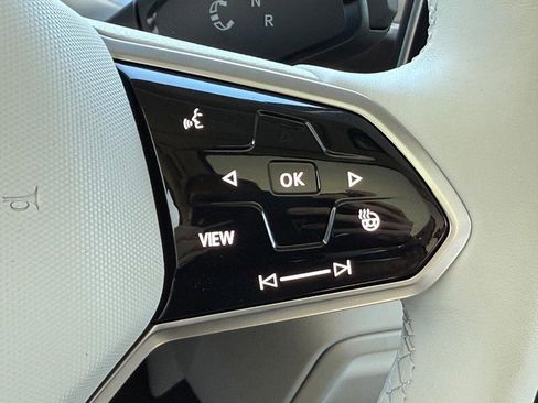 New 2025 Volkswagen ID. Buzz 1st Edition image 12