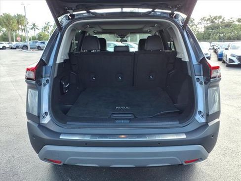 Used 2023 Nissan Rogue SV w/ SV Premium B Package image 31